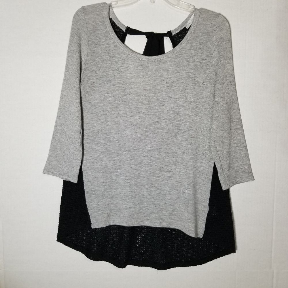 Gawdy Me Gray & Black Hi-Low Knit Top